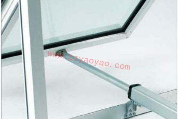 內(nèi)開窗如何安裝電動開窗器？