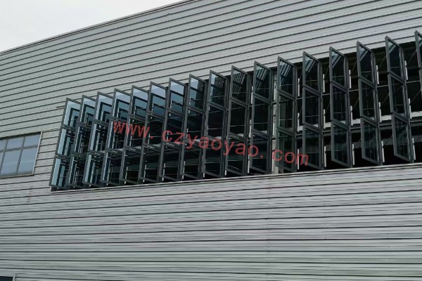 如何選擇鏈條式電動開窗器與推桿式電動開窗器?